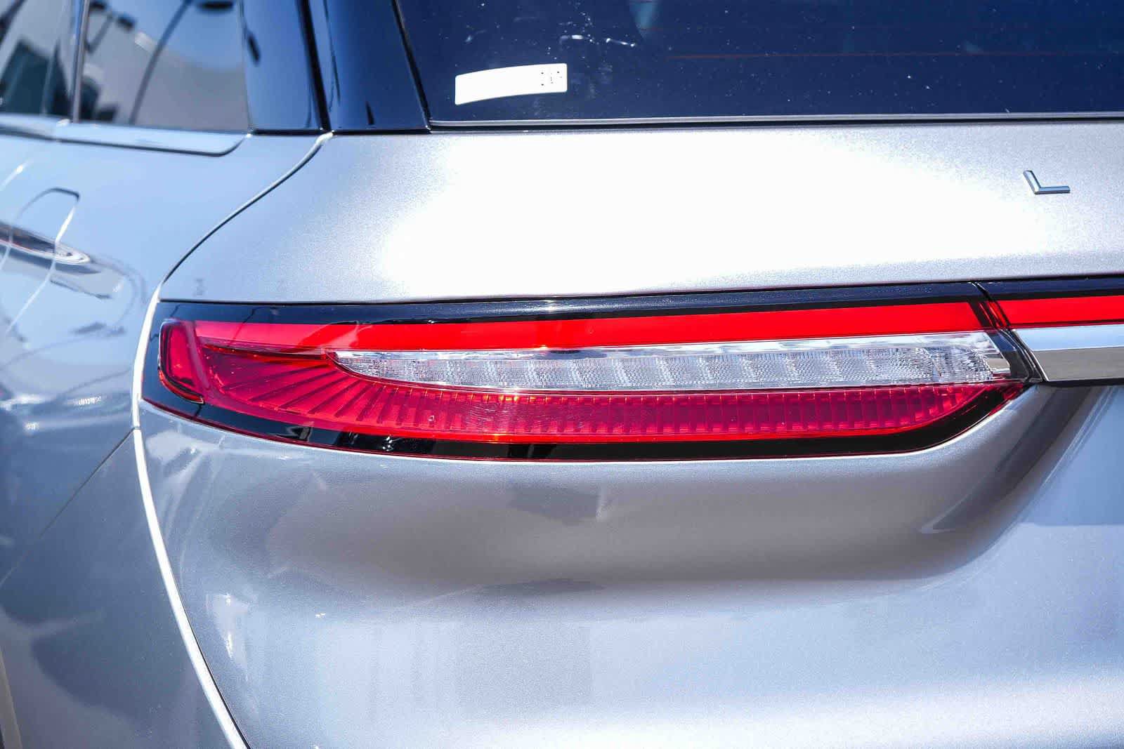 Used 2021 Lincoln Corsair FWD w/ Premium Package image 9