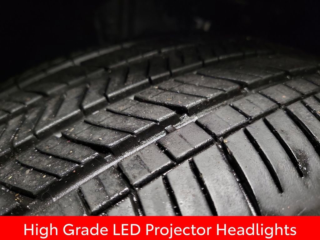 Used 2025 Toyota Highlander Platinum image 11