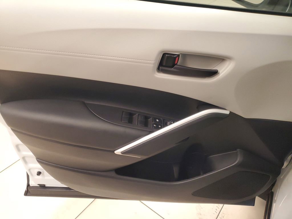 Certified 2024 Toyota Corolla Cross LE image 17