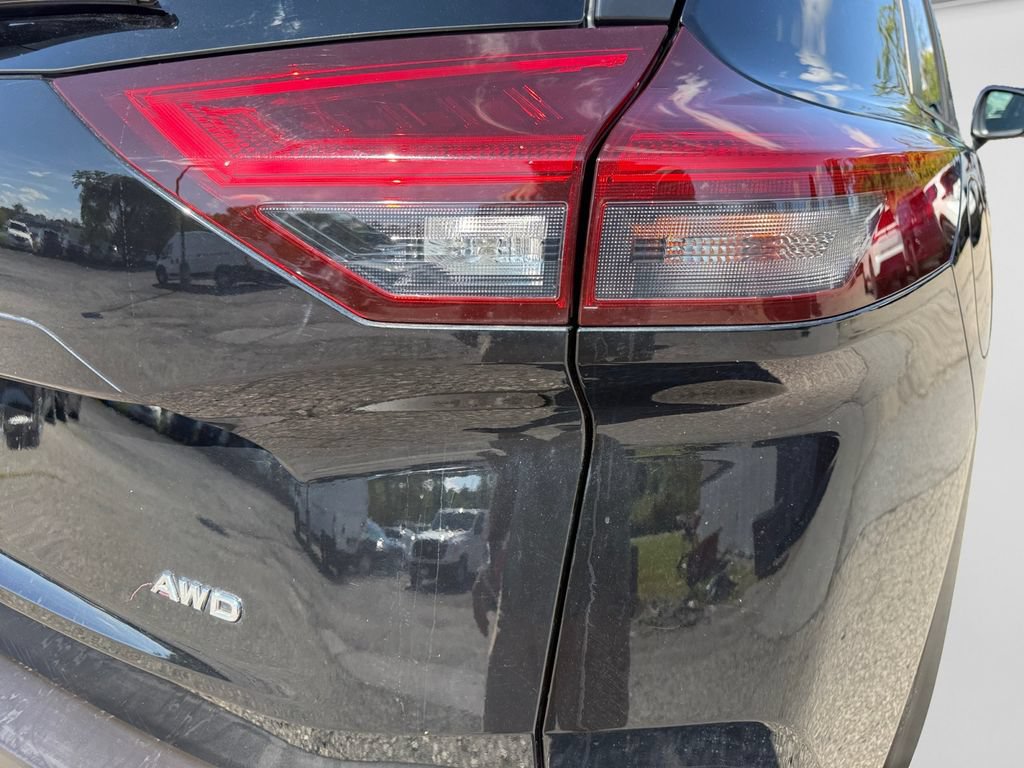 Used 2021 Nissan Rogue S AWD/4WD image 19