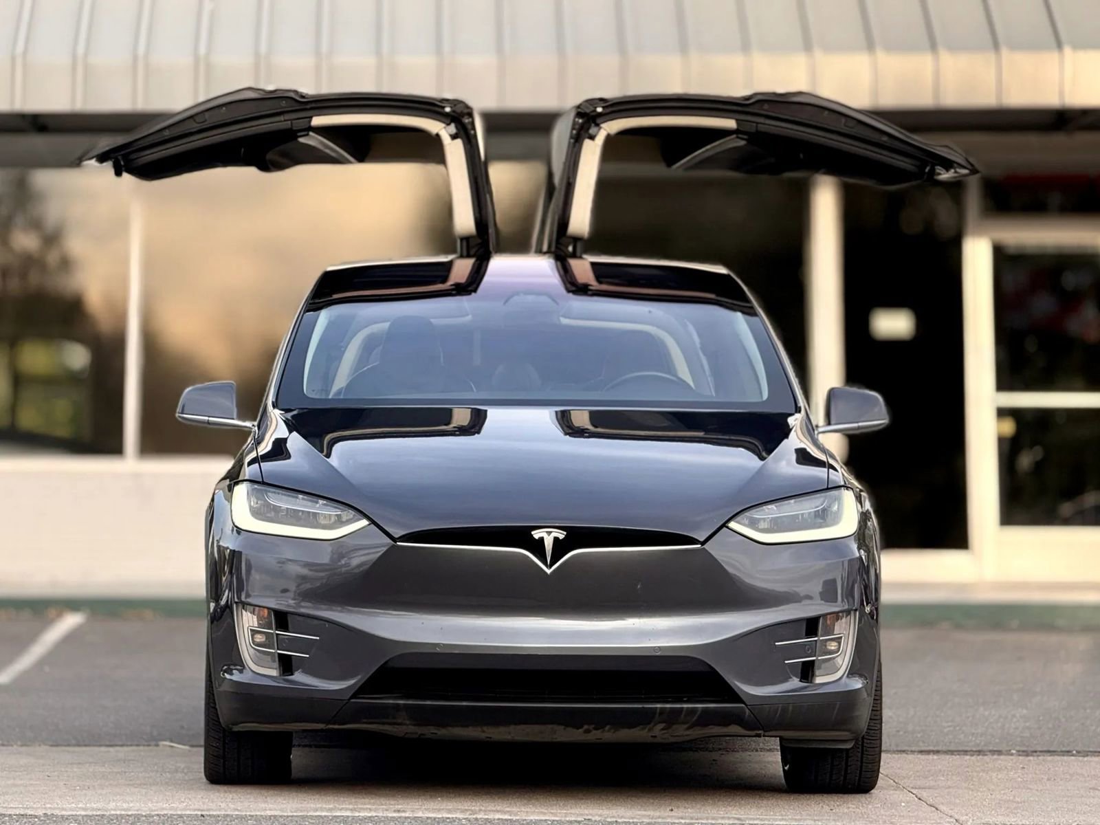 Used 2018 Tesla Model X P100D image 3