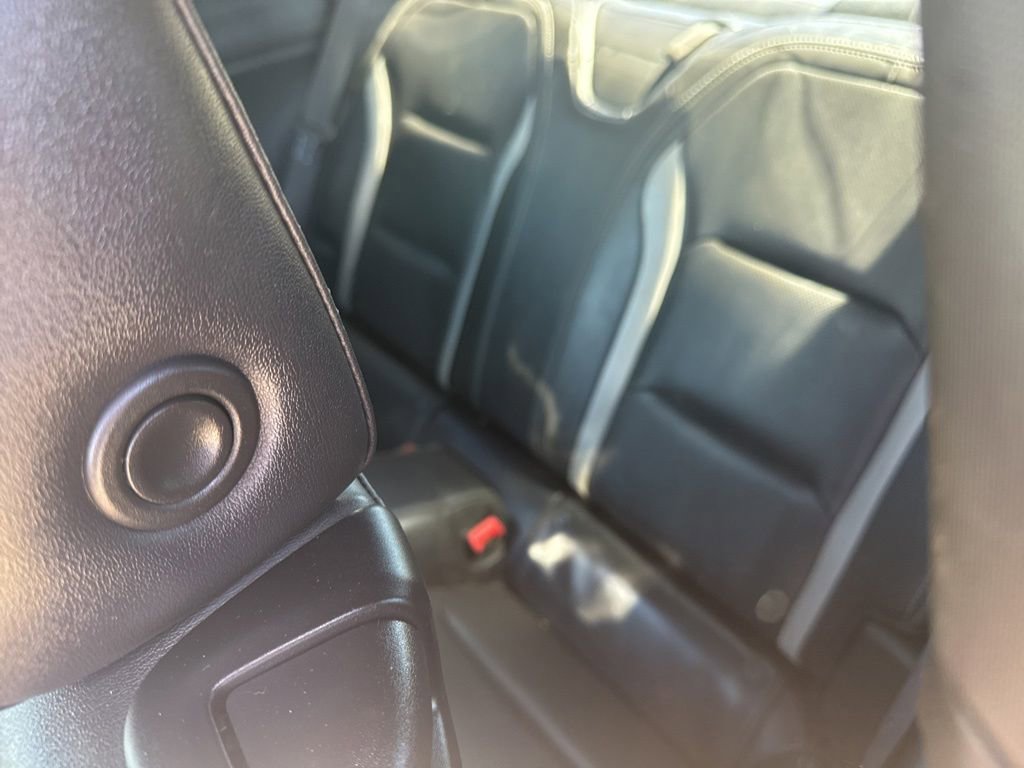 Used 2018 Chevrolet Camaro LT RWD image 9