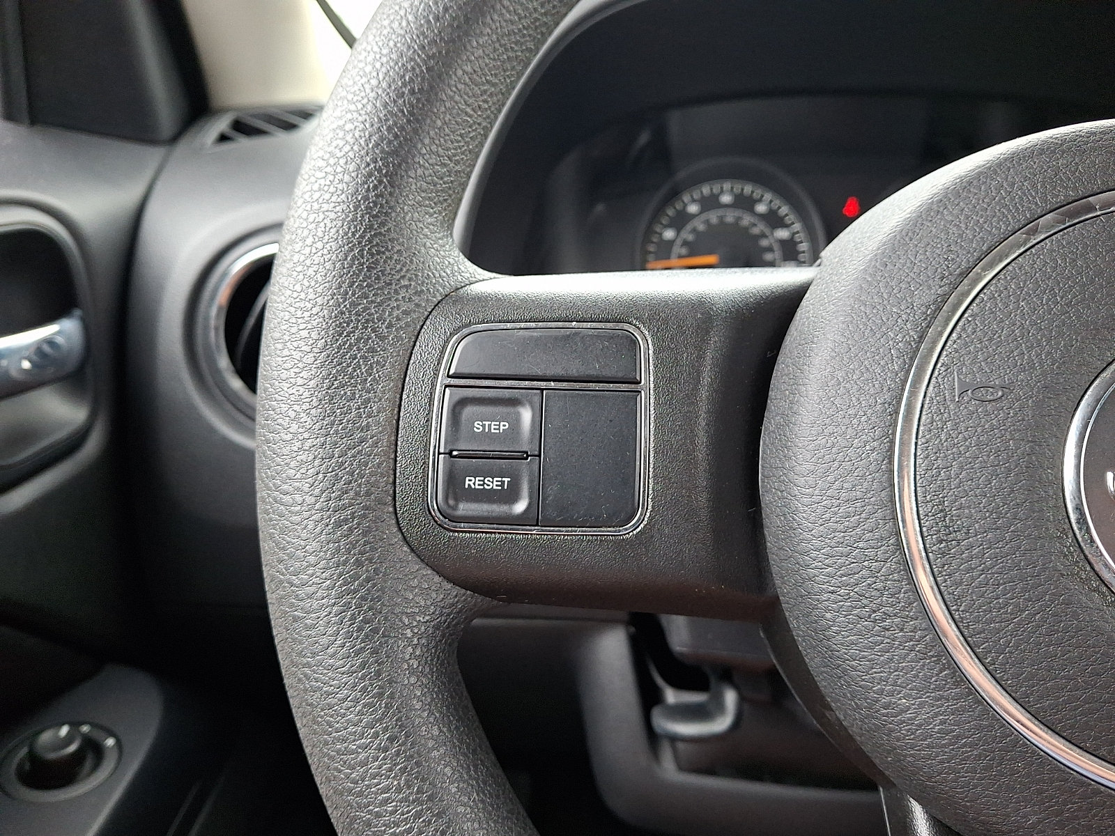 Used 2015 Jeep Patriot Sport w/ Power Value Group FWD image 20