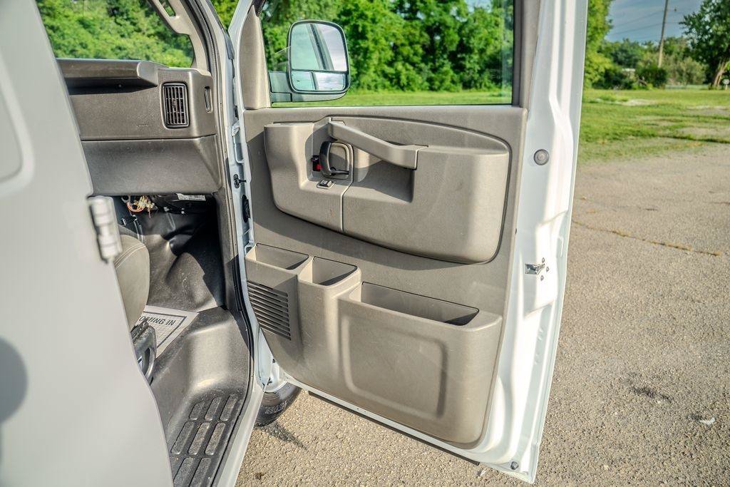 Used 2023 Chevrolet Express 3500 Extended w/ Driver Convenience Package RWD image 19