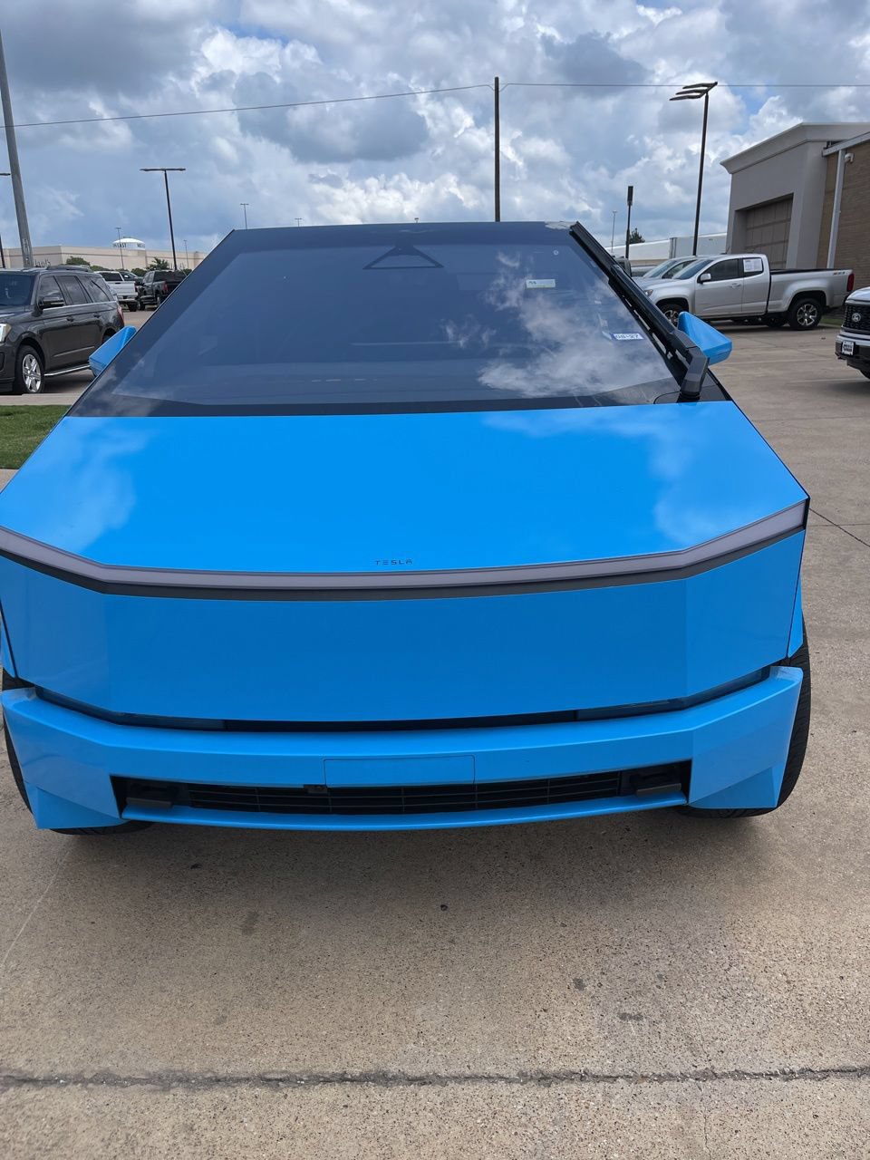 Used 2025 Tesla Cybertruck AWD Crew Cab image 1