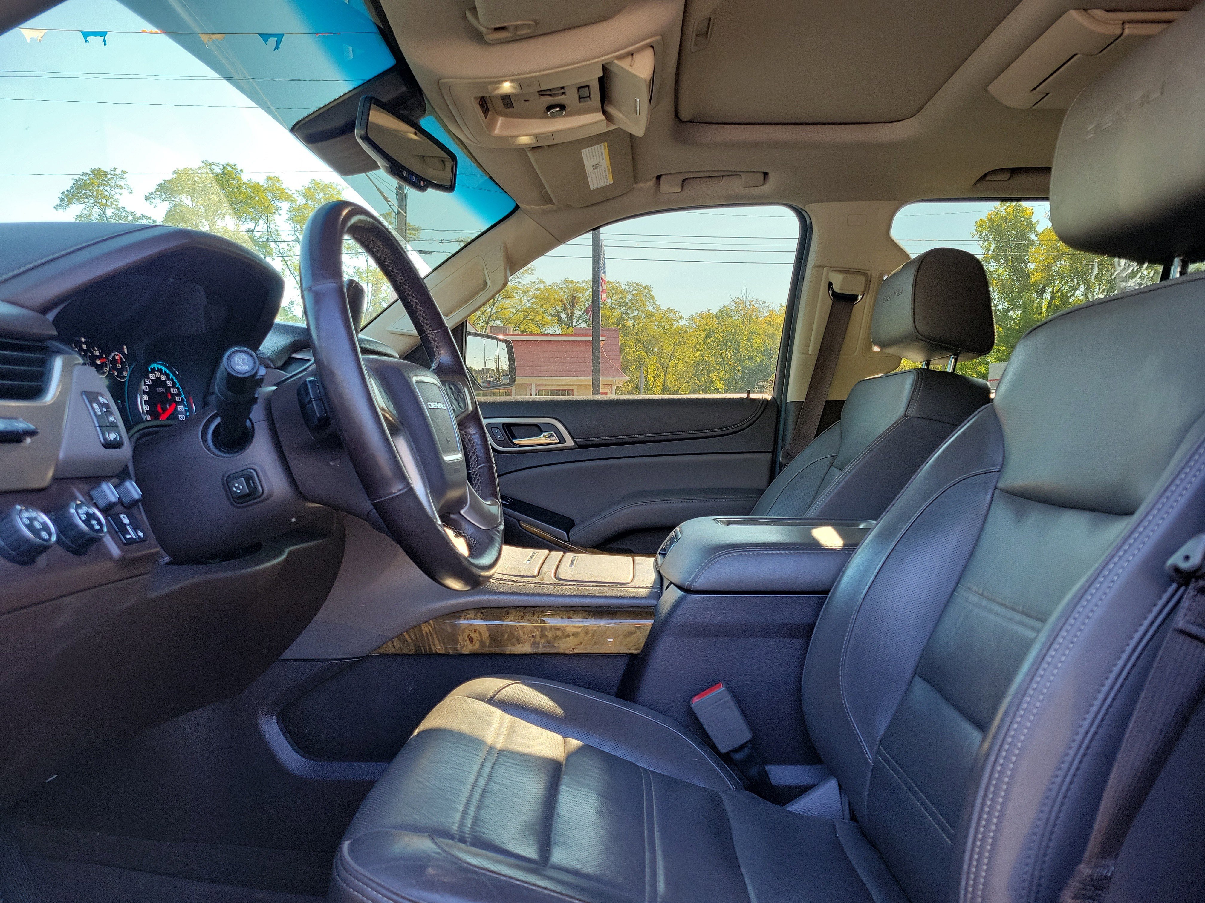 Used 2017 GMC Yukon XL Denali w/ Open Road Package image 15