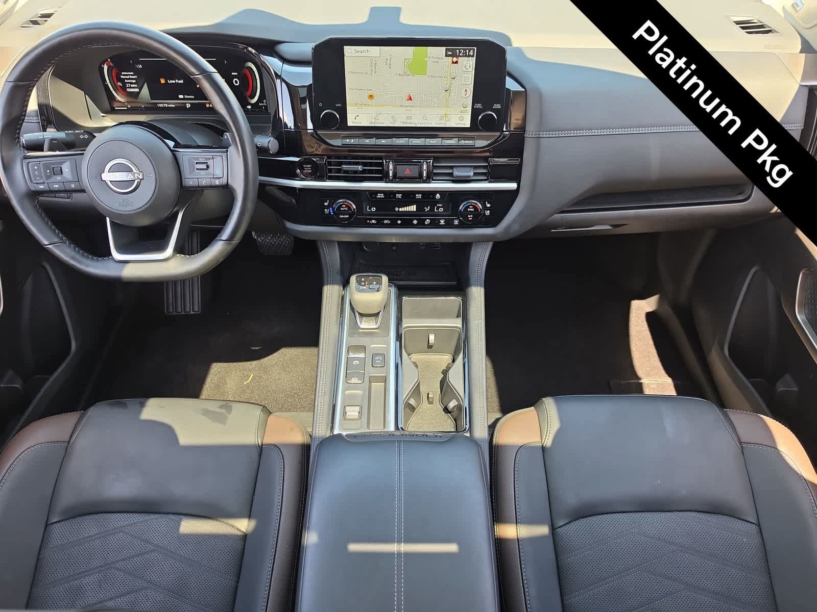Used 2025 Nissan Pathfinder Platinum w/ Black Appearance Package FWD image 14