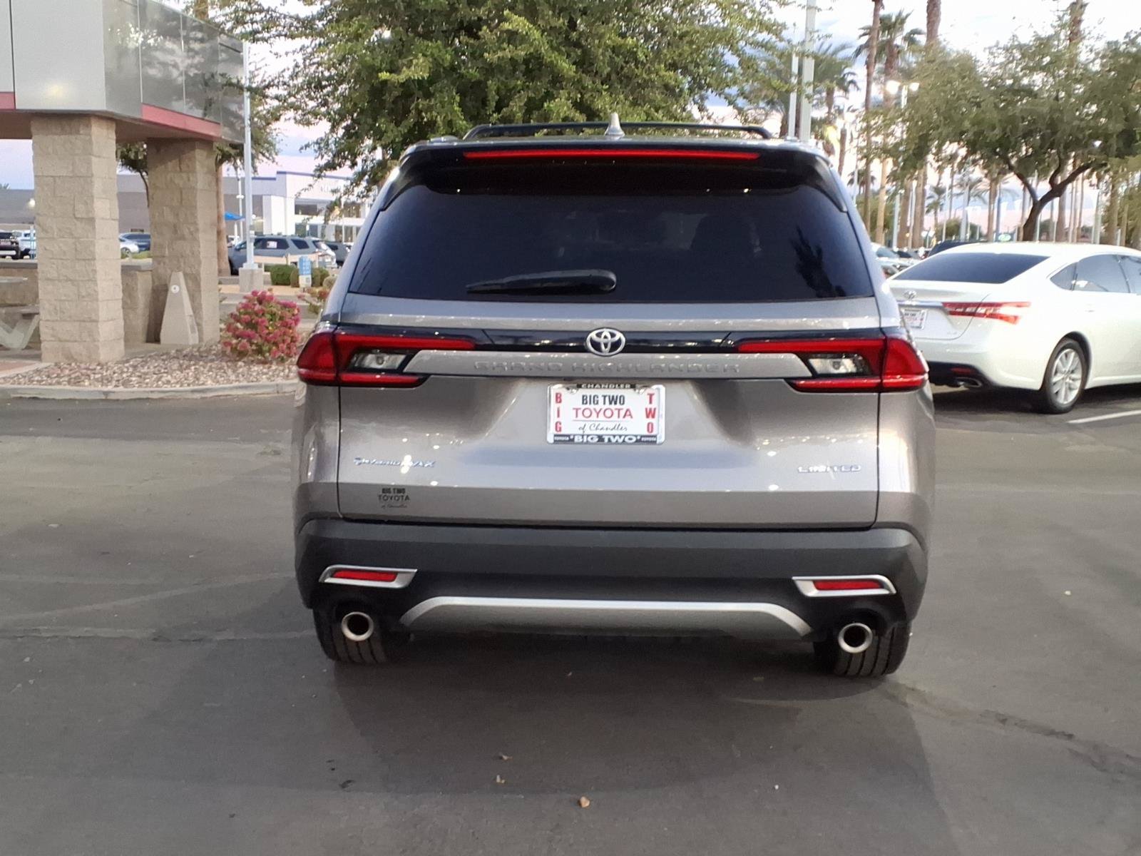 Certified 2025 Toyota Grand Highlander AWD Hybrid image 5