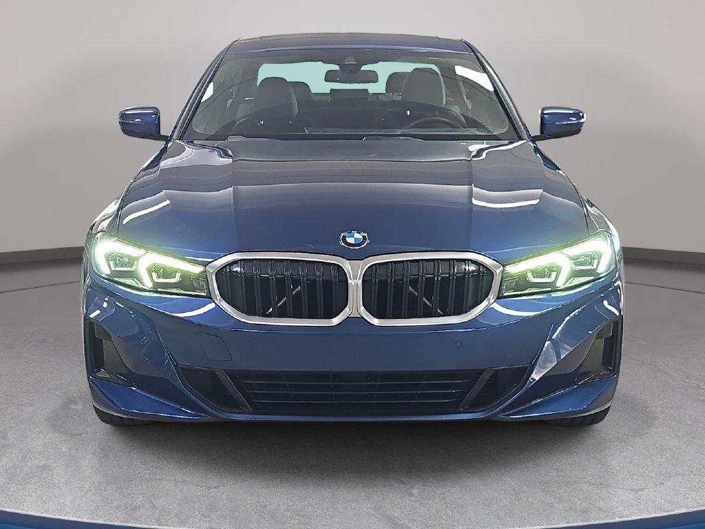 Certified 2023 BMW 330i Sedan w/ Premium Package RWD image 3
