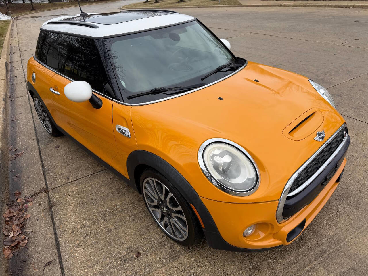 Used 2018 MINI Cooper S image 1