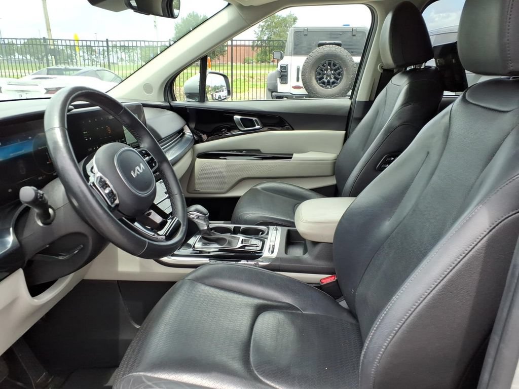 Used 2022 Kia Carnival SX Prestige FWD image 25