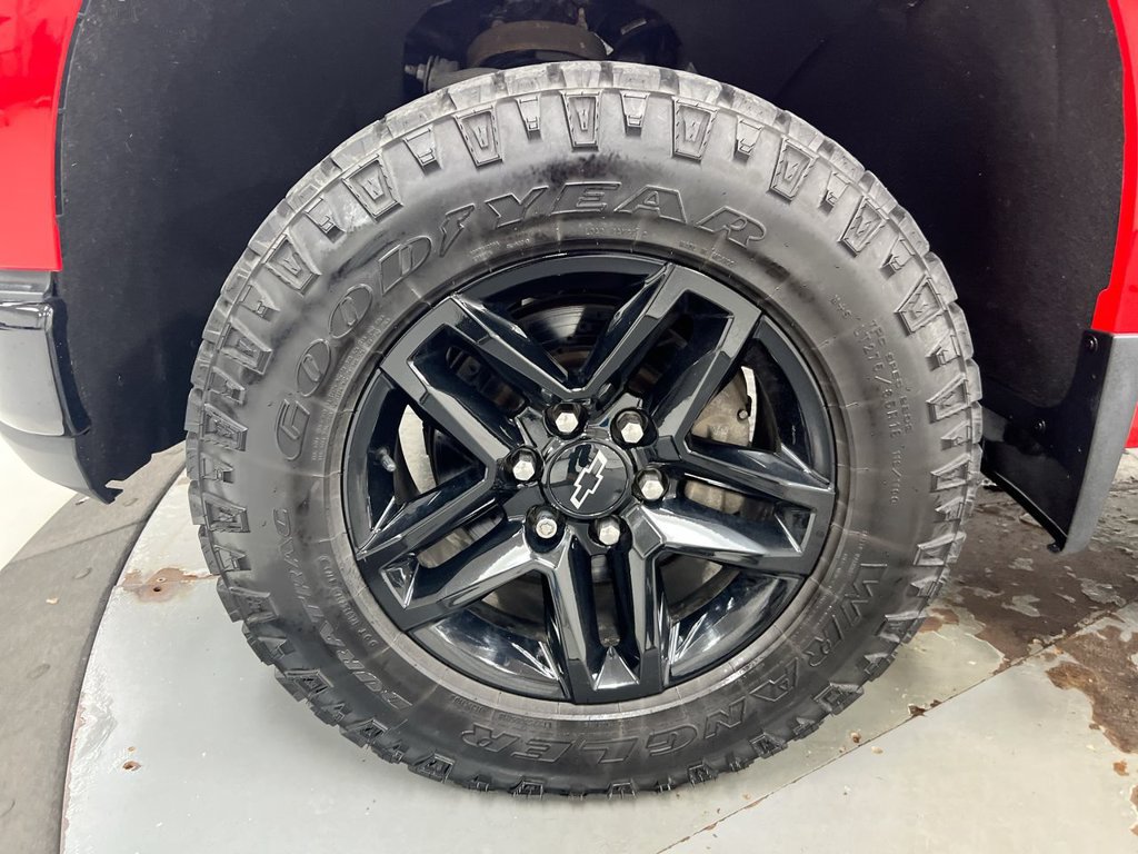 Used 2021 Chevrolet Silverado 1500 LT Trail Boss w/ Convenience Package II AWD/4WD image 27