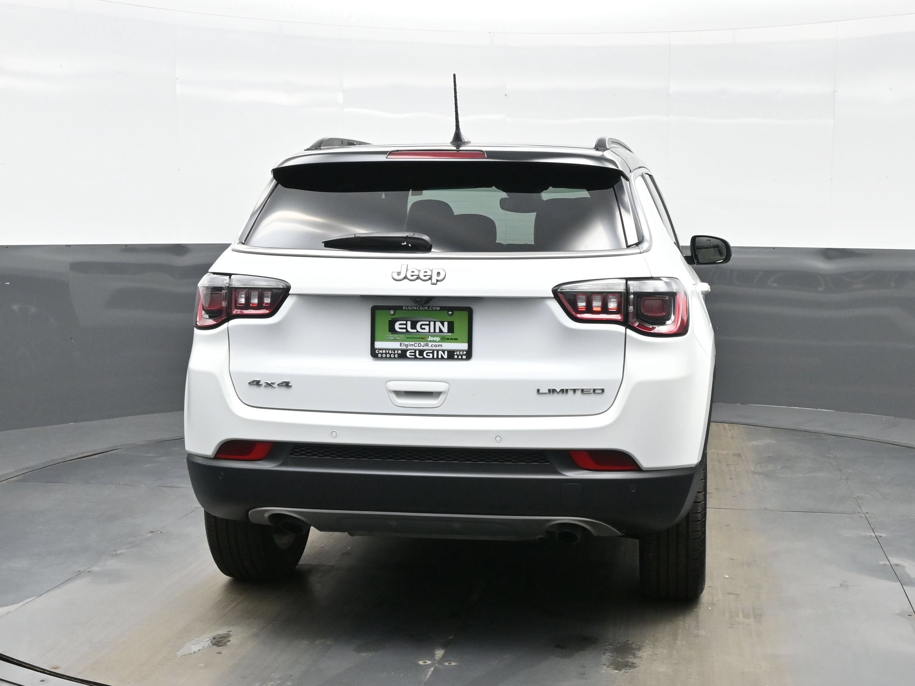 Used 2023 Jeep Compass Limited w/ Sun and Sound Group AWD/4WD image 7