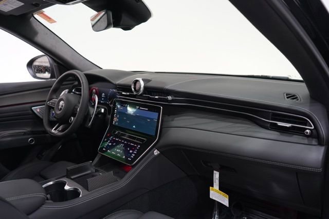 New 2025 Maserati Grecale Trofeo image 16