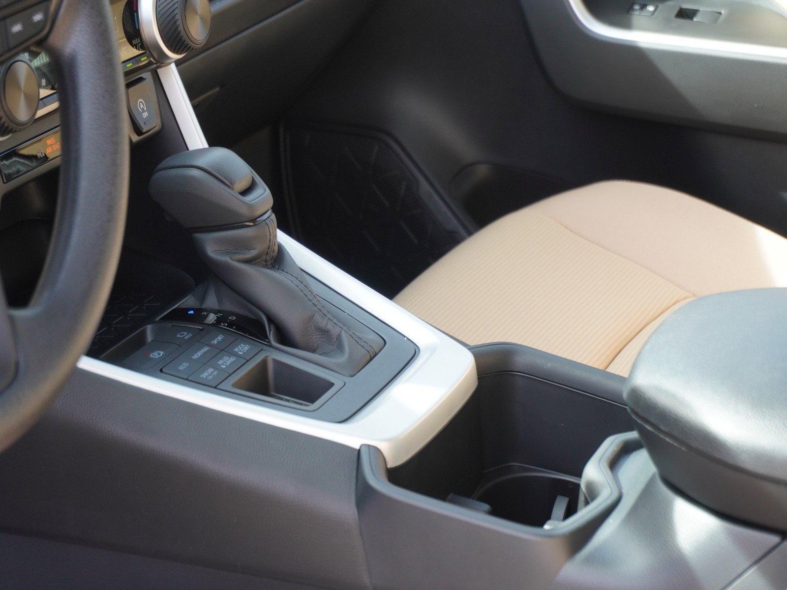 New 2025 Toyota RAV4 LE image 19