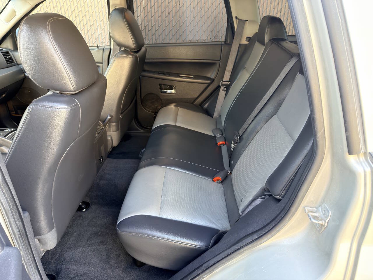 Used 2009 Jeep Grand Cherokee Laredo AWD/4WD image 14