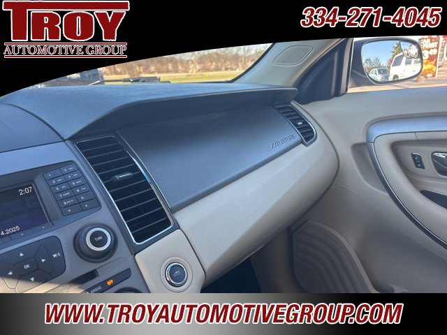 Used 2017 Ford Taurus SE image 40