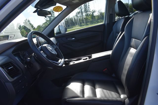 Used 2023 Nissan Rogue SV AWD/4WD image 23