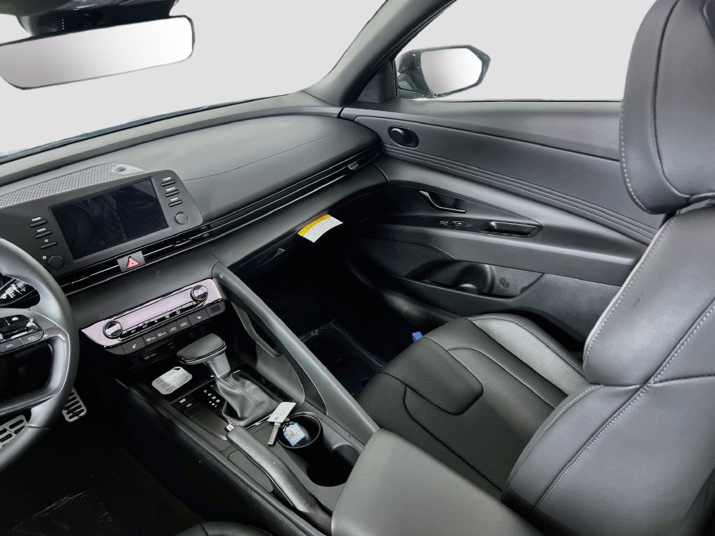 New 2026 Hyundai Elantra SEL Sport FWD image 21