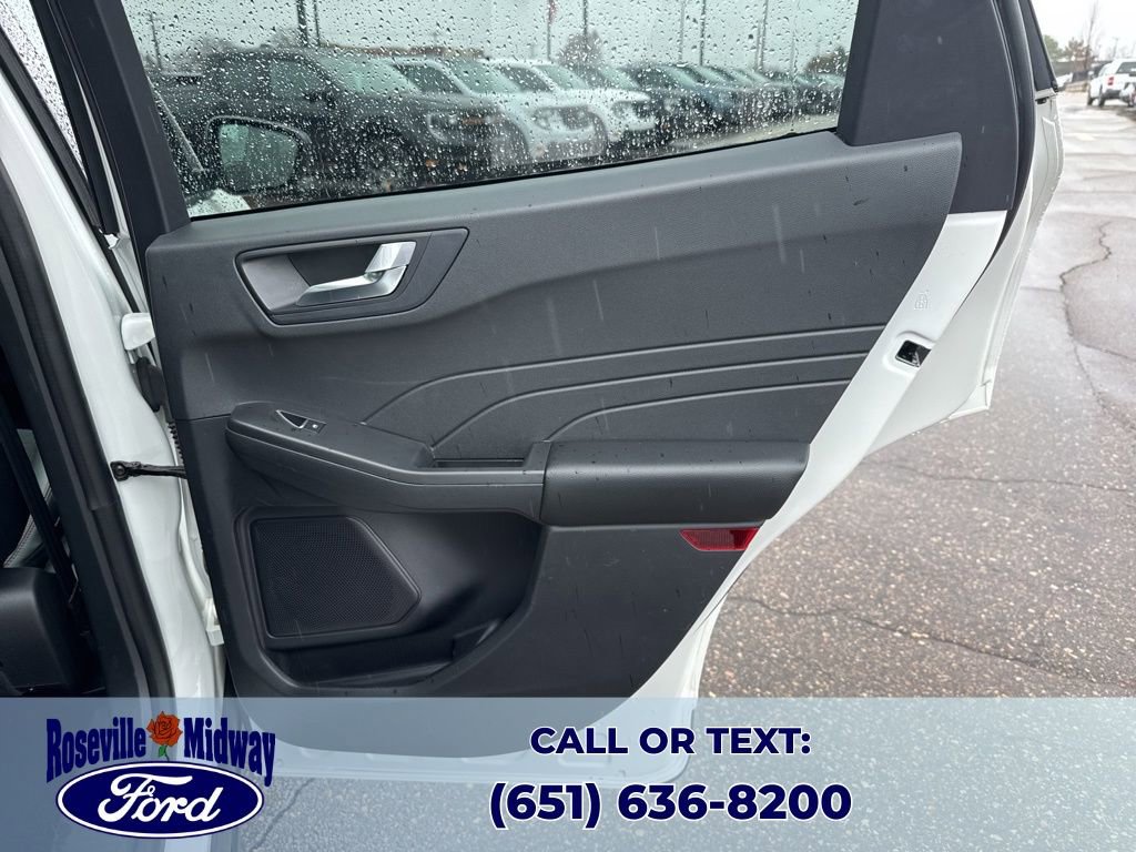 Used 2022 Ford Escape SEL w/ SEL Stealth AWD Package image 40