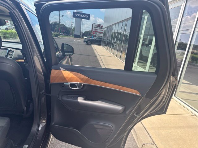 Certified 2024 Volvo XC90 B5 Plus AWD/4WD image 12