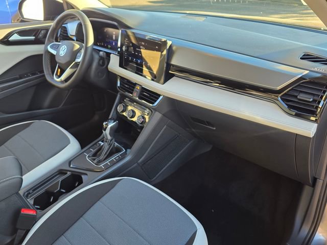 Used 2025 Volkswagen Taos S image 8