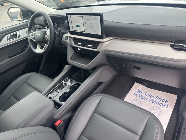 New 2026 Ford Explorer Active image 17