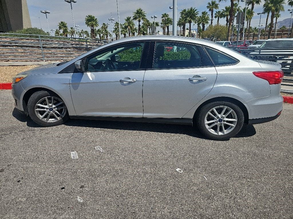 Used 2018 Ford Focus SE FWD image 18