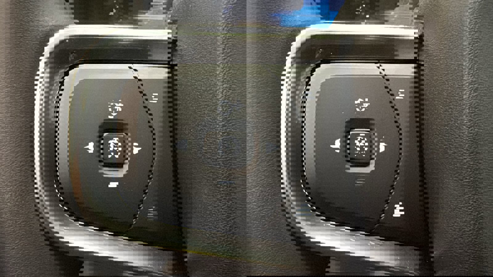 New 2026 Volvo XC40 B5 Plus w/ Climate Package image 13