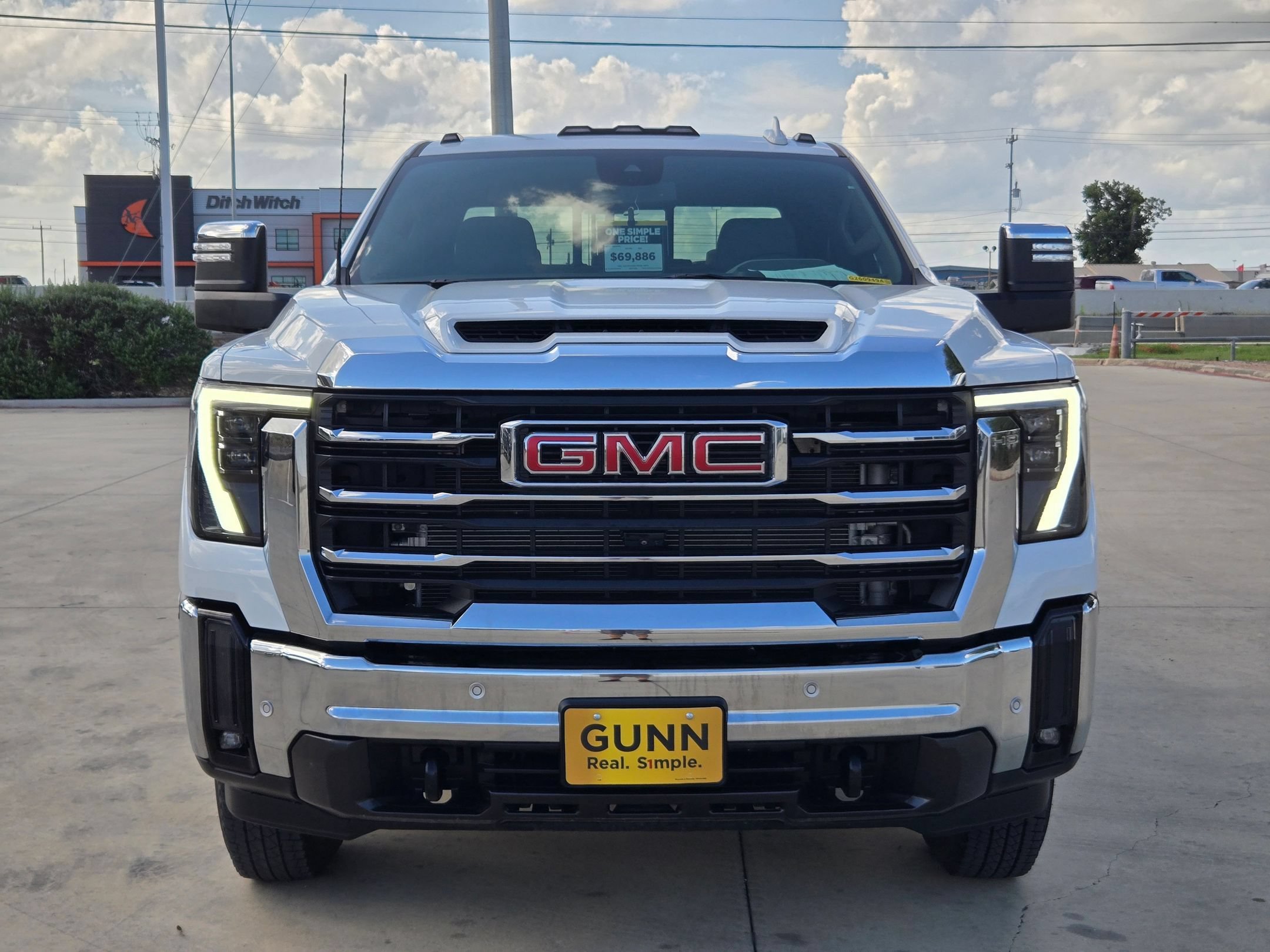 Certified 2025 GMC Sierra 3500 SLT w/ Texas SLT Premium Package AWD/4WD image 2