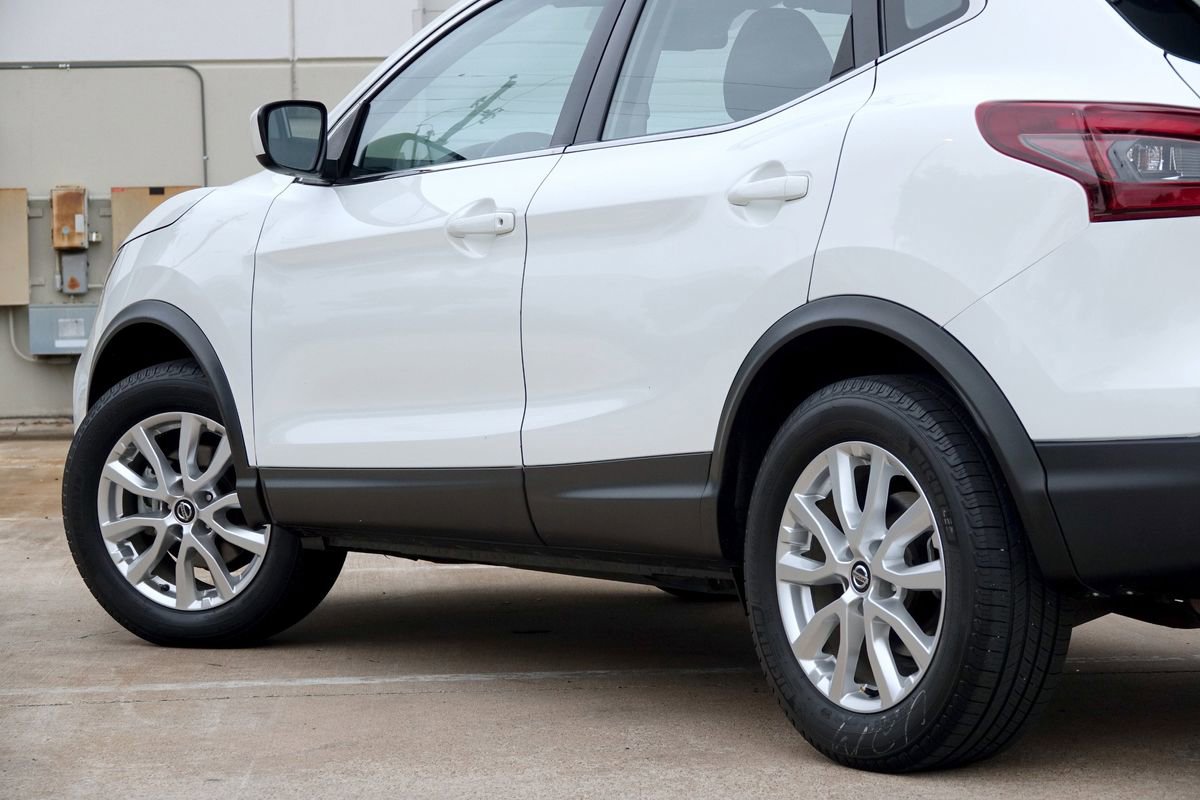 Used 2021 Nissan Rogue Sport S AWD/4WD image 32