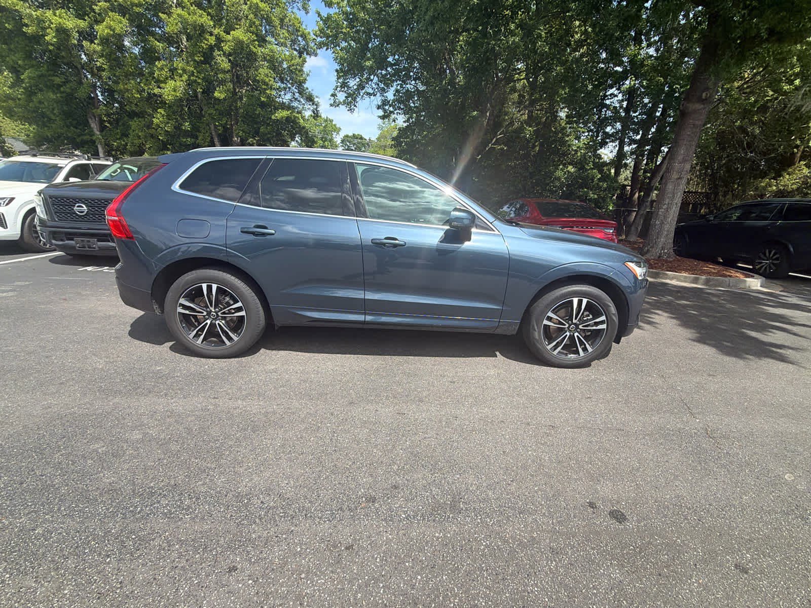 Used 2021 Volvo XC60 T5 Momentum w/ Advanced Package image 15