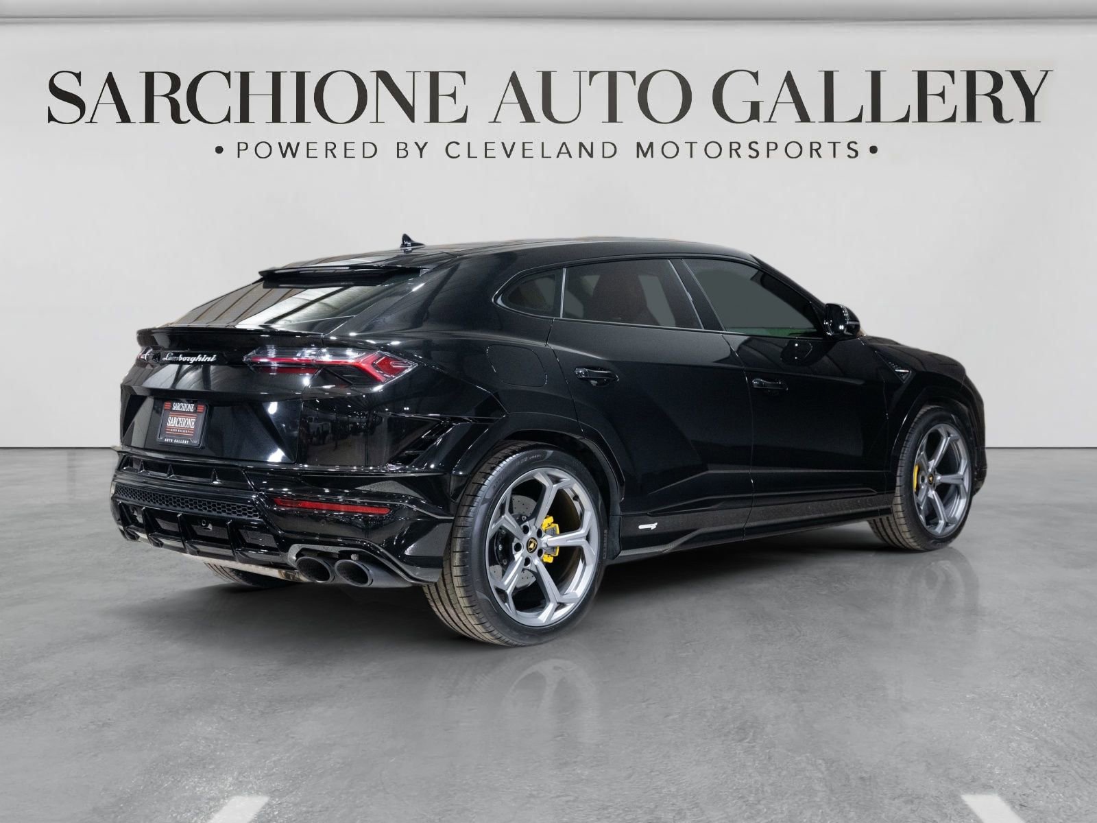 Used 2023 Lamborghini Urus S AWD/4WD image 2
