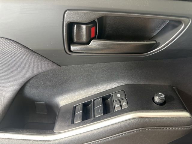 Used 2023 Toyota Highlander L image 18