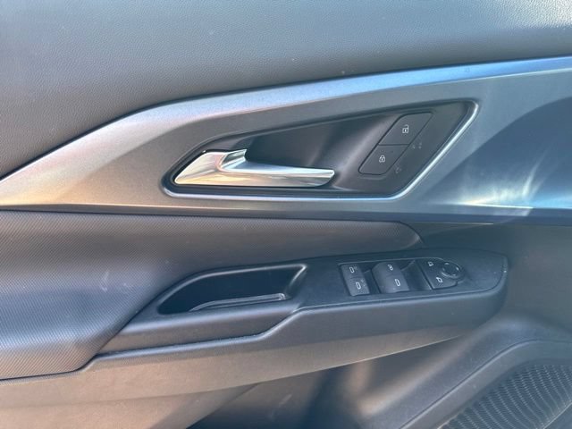 Used 2024 Chevrolet Equinox EV LT FWD image 15