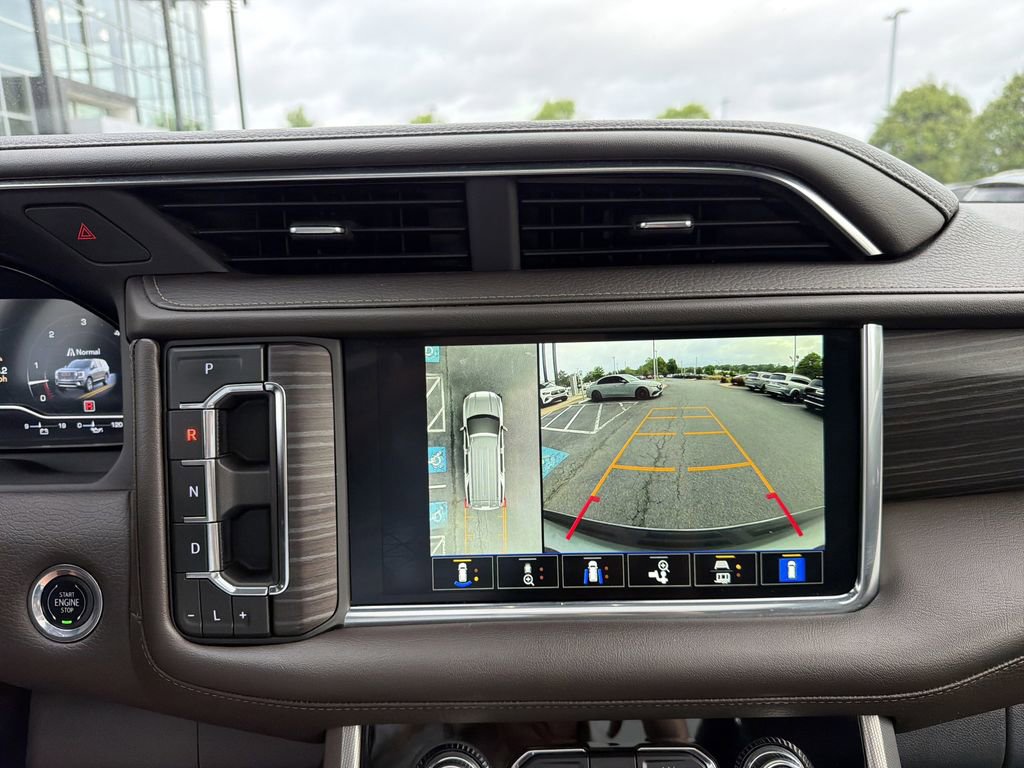 Used 2023 GMC Yukon Denali RWD image 30