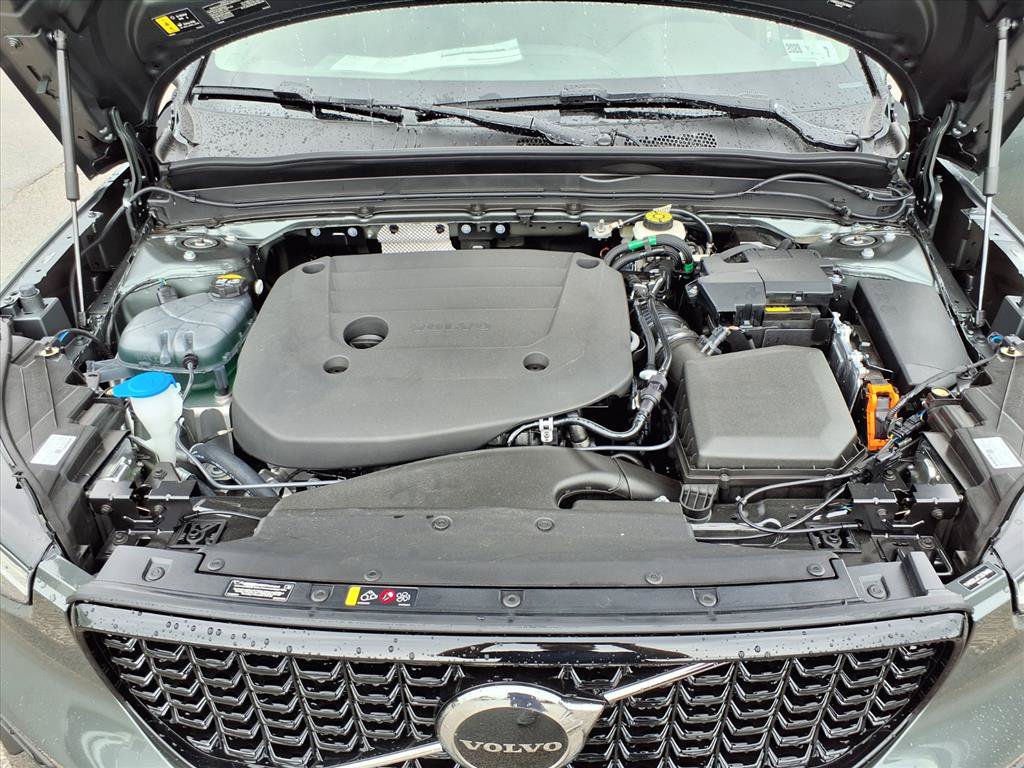New 2026 Volvo XC40 B4 Core w/ Protection Package Premier FWD image 13
