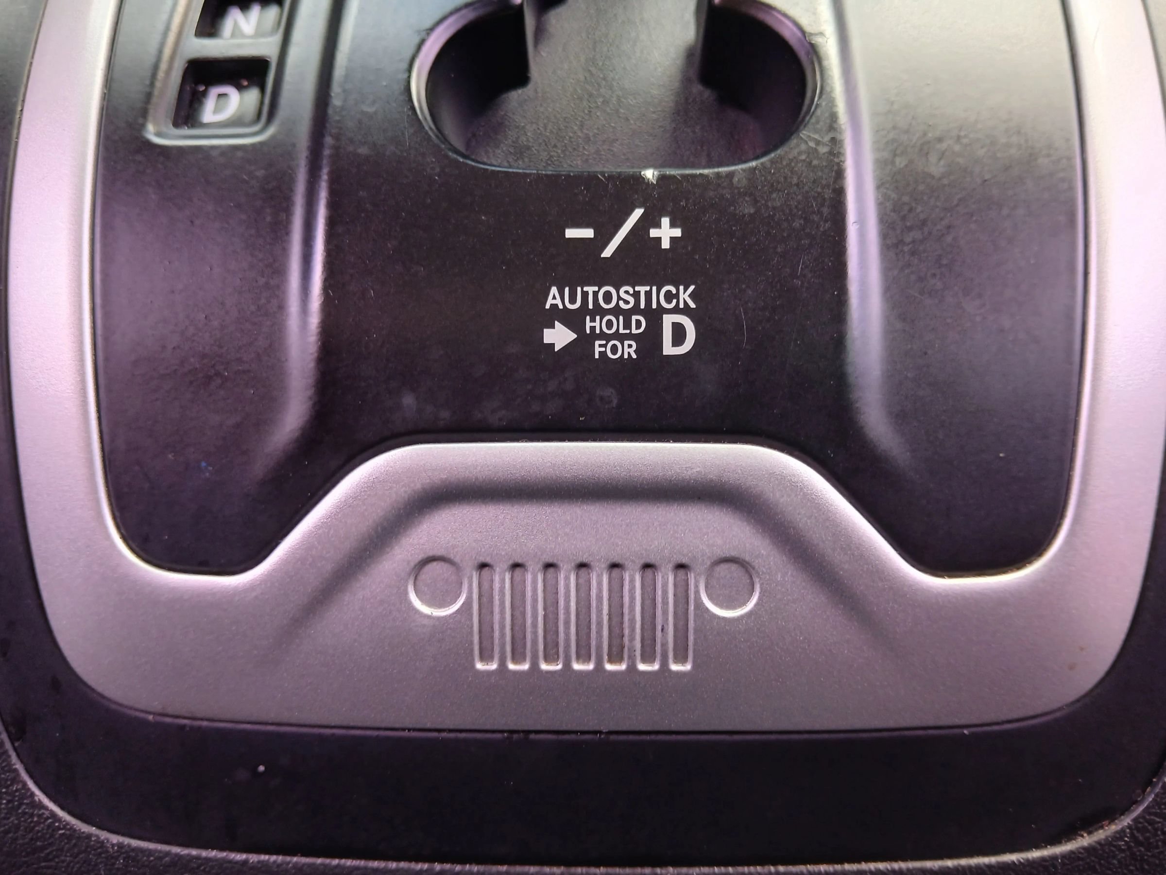 Used 2015 Jeep Compass Limited FWD image 13