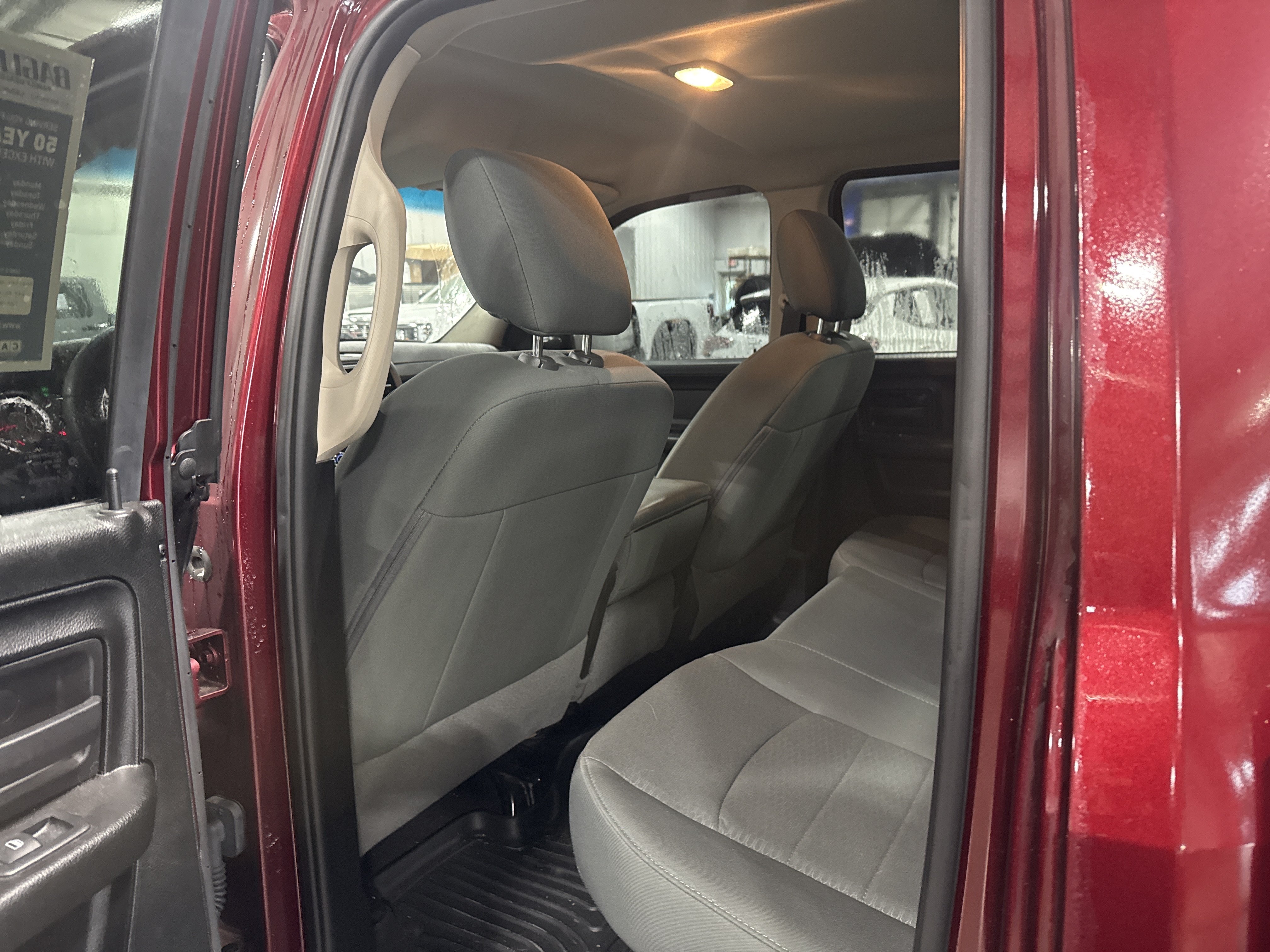Used 2019 RAM 1500 Express AWD/4WD image 7