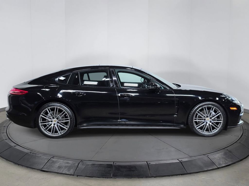 Used 2020 Porsche Panamera RWD image 8