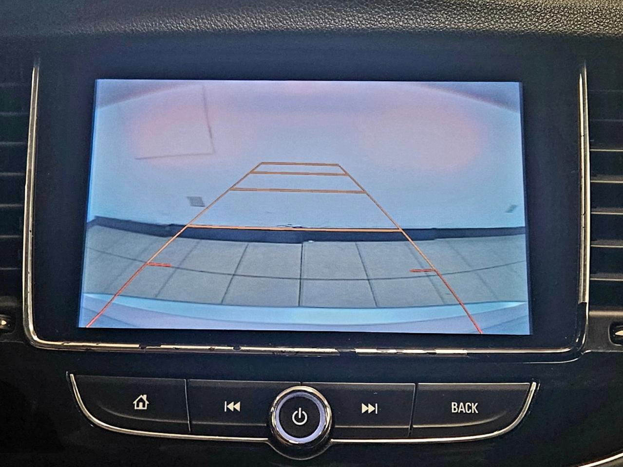 Used 2017 Buick Encore Preferred image 27