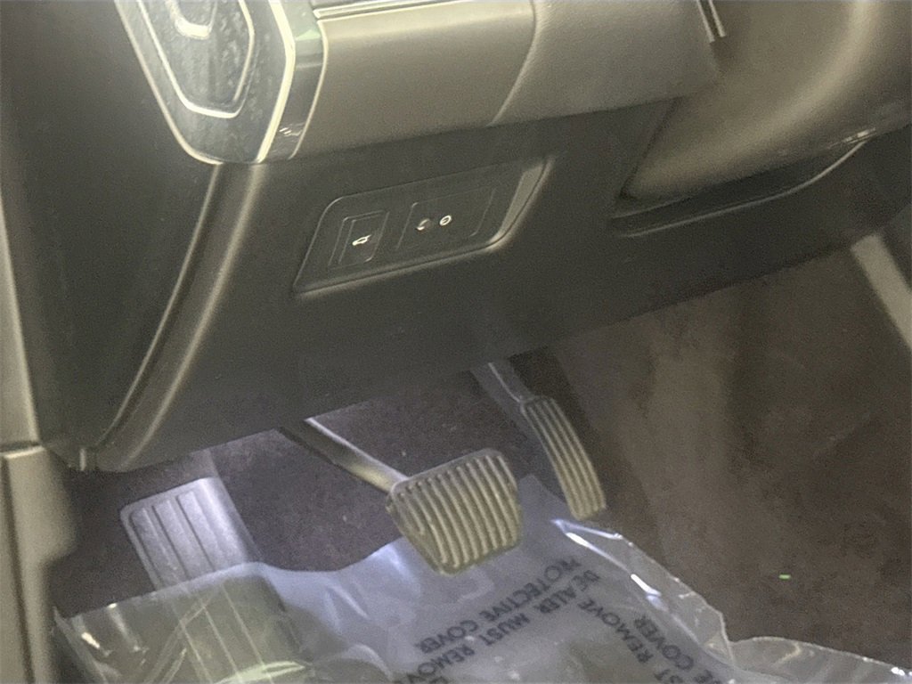 Used 2020 Land Rover Range Rover Sport SE image 10