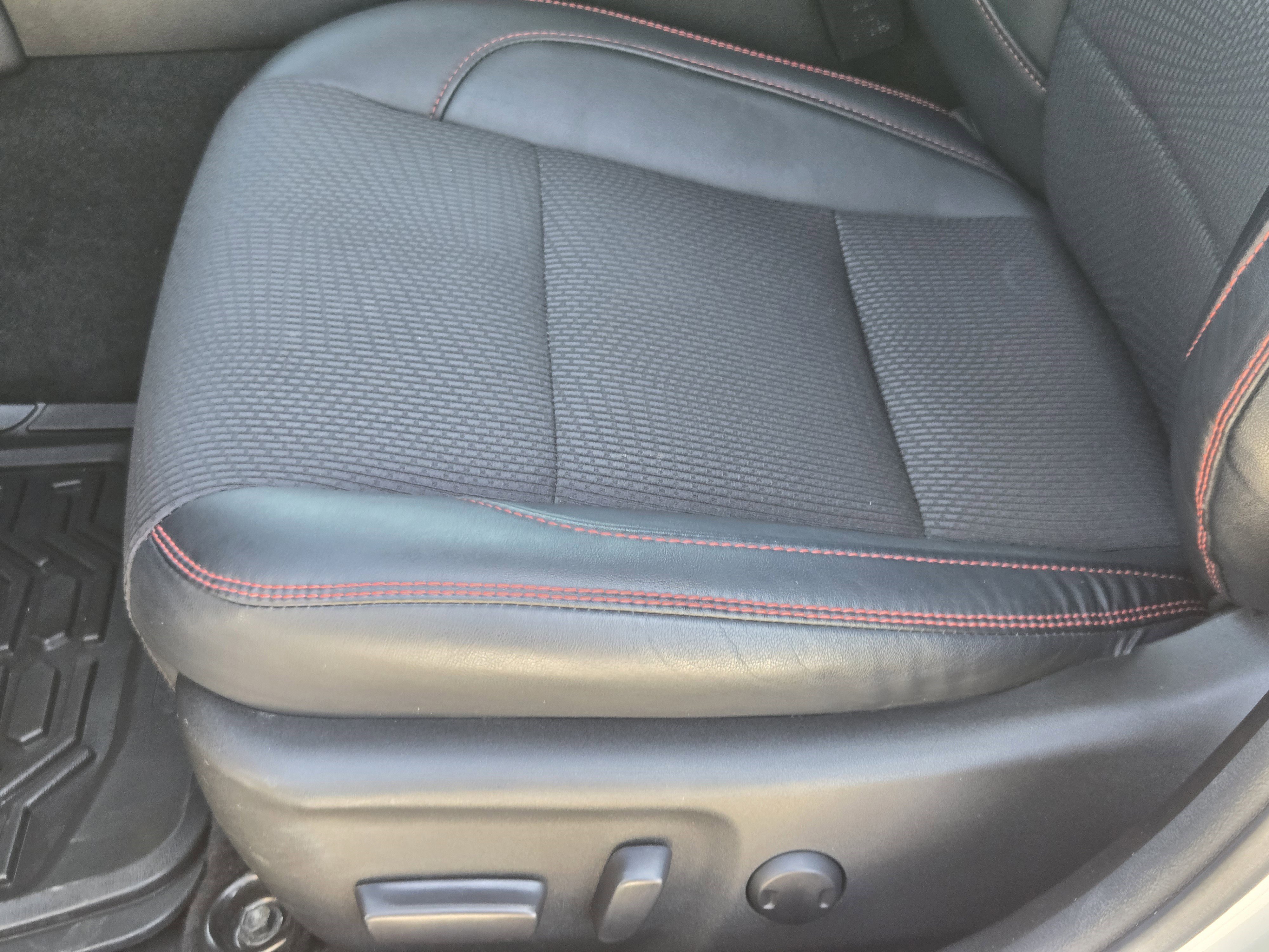 Used 2017 Toyota Camry SE image 17