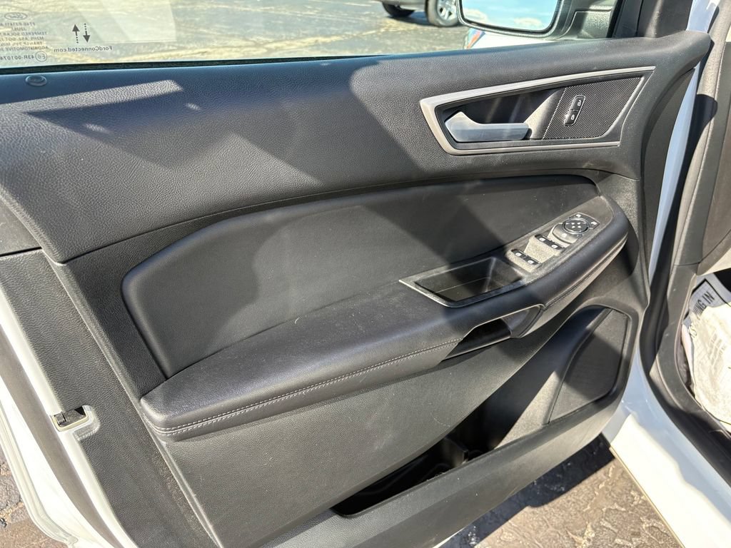 Used 2023 Ford Edge SEL AWD/4WD image 13