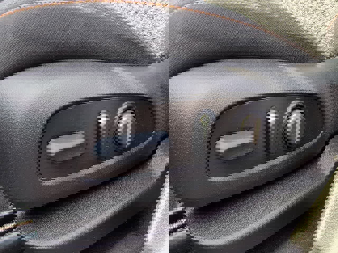 Used 2023 Chevrolet Equinox LT image 17