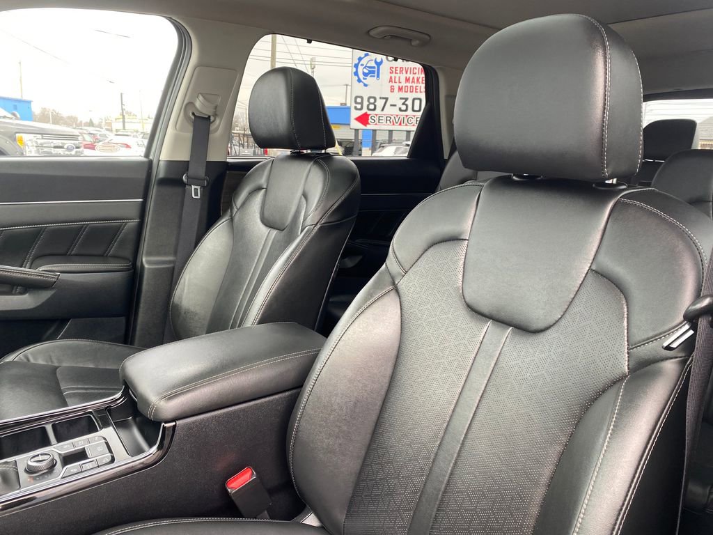Used 2023 Kia Sorento X-Line EX image 10