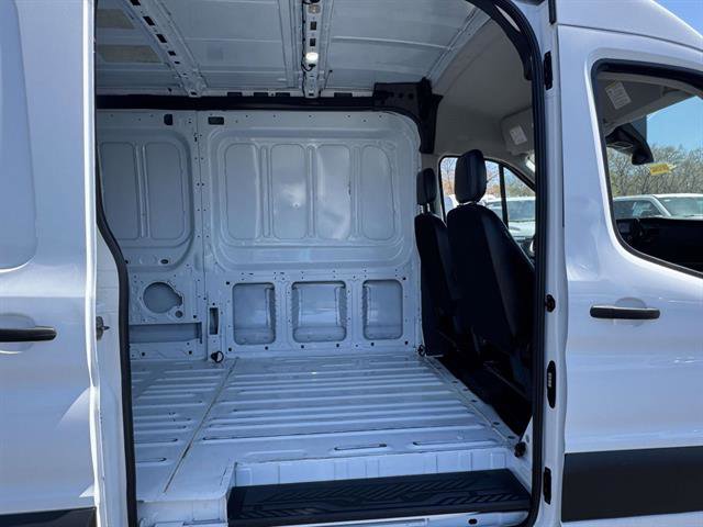 Used 2025 Ford Transit 250 148 Medium Roof RWD image 33