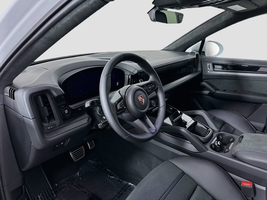 New 2026 Porsche Cayenne GTS image 4