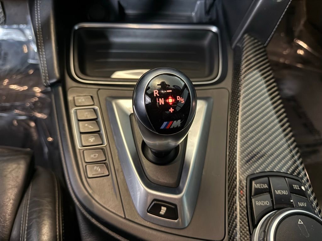 Used 2016 BMW M4 Convertible image 14