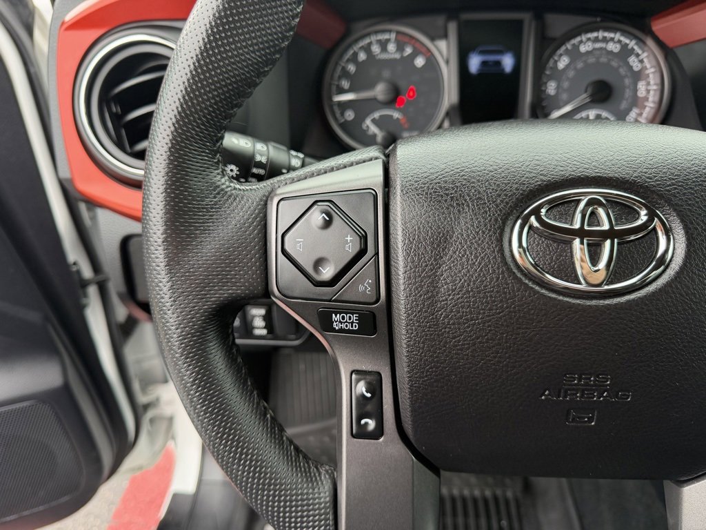 Used 2020 Toyota Tacoma TRD Off-Road w/ TRD Premium Off Road Package image 17